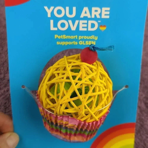 Pride Themed Small Animal Accessories & Cupcake Shaped Chew Toy - Picture 6 of 8